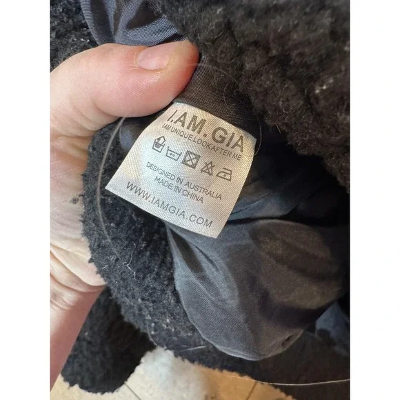 I AM GIA Sherpa Jacket Womens Small Black Teddy Fleece Zip Front Pockets Cozy